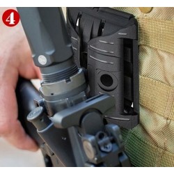 držák na AR 15 na MOLLE